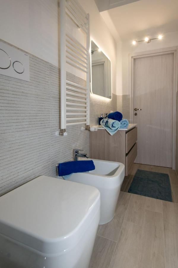 The Palm Sisters - Navigli, Bocconi Apartment Milano Exterior foto